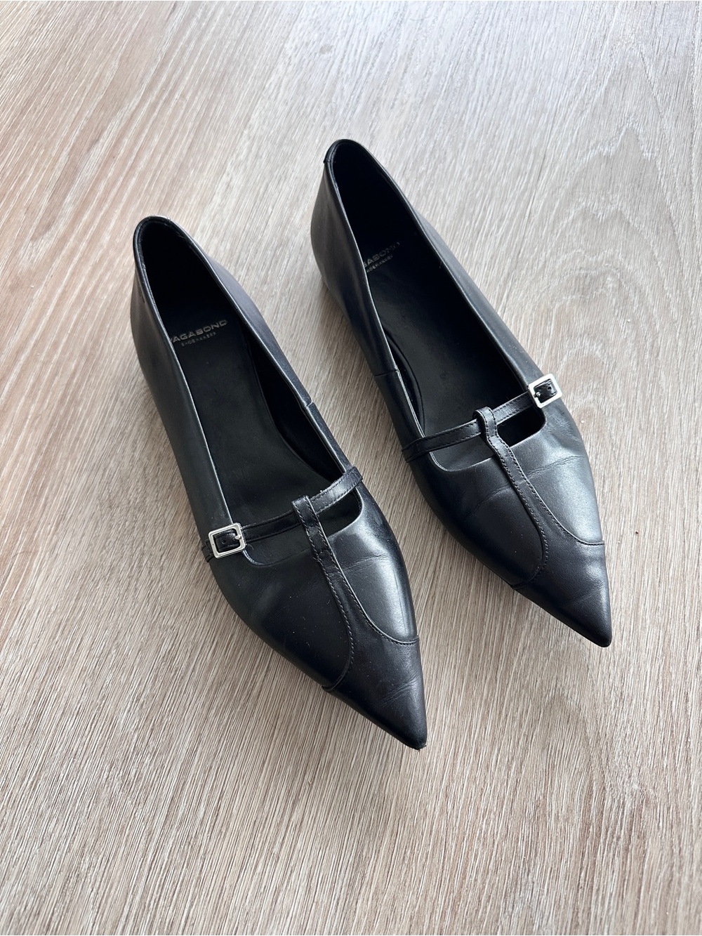 Vagabond Hermine Flats W8 Black Leather